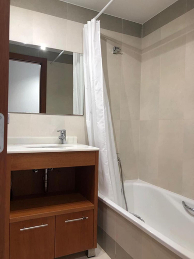 Bathroom 4, Elegance III, Alicante