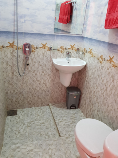Bathroom 4, Thambili Island at Stubbs - Hostel, Thimbirigasyaya