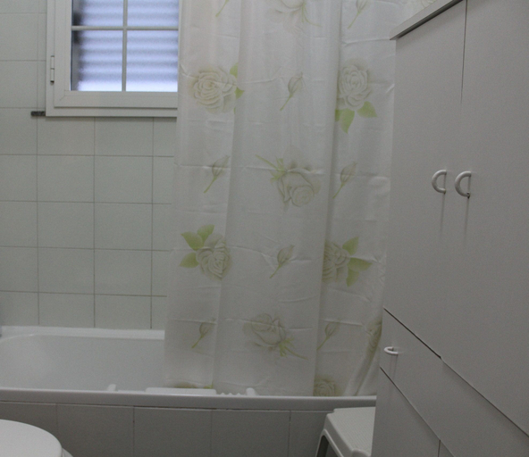 Bathroom shower, Comodo Appartamento Mono-Bifamiliare, Lecce