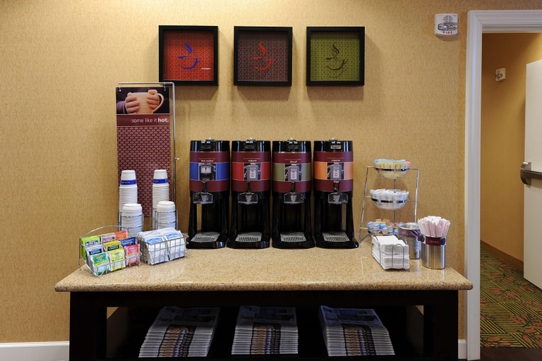 Food & Drinks 5, Hampton Inn & Suites Scottsboro, Jackson