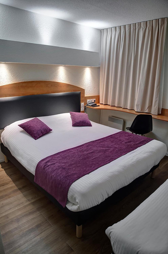 Bedroom 3, Logis Hôtel, Le relais de Sassenage, Isère