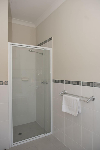 Bathroom 4, All Seasons' Escape Port Elliot, Alexandrina - Coastal