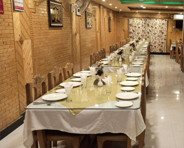 Food & Drinks 5, Hotel Shefaf, Srinagar