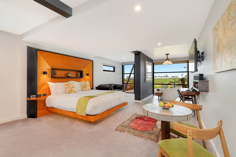 Bedroom 13