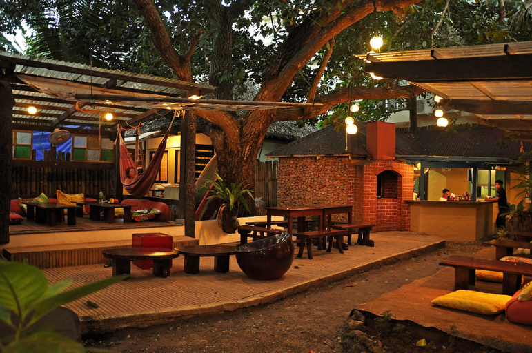 Food & Drinks 5, The Lazy Dog Bed & Breakfast, Malay