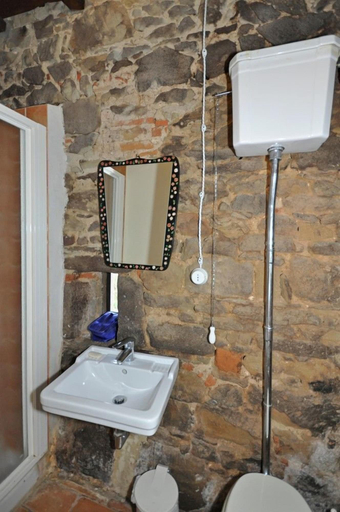 Bathroom 4, Torre Del Cielo, Arezzo