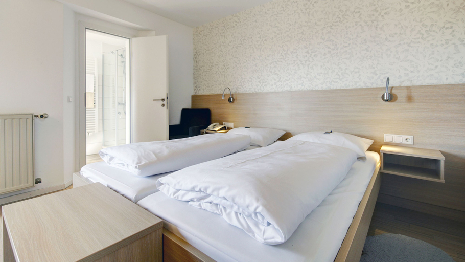 Bedroom 2, Hotel Bauer Großbettlingen, Esslingen