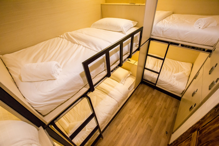 Bedroom 12