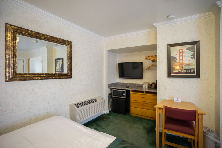 Bedroom 2, Travelers Inn, San Mateo