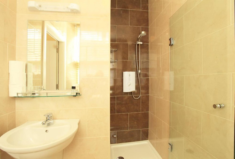 Bathroom 3, Leabhar Beag