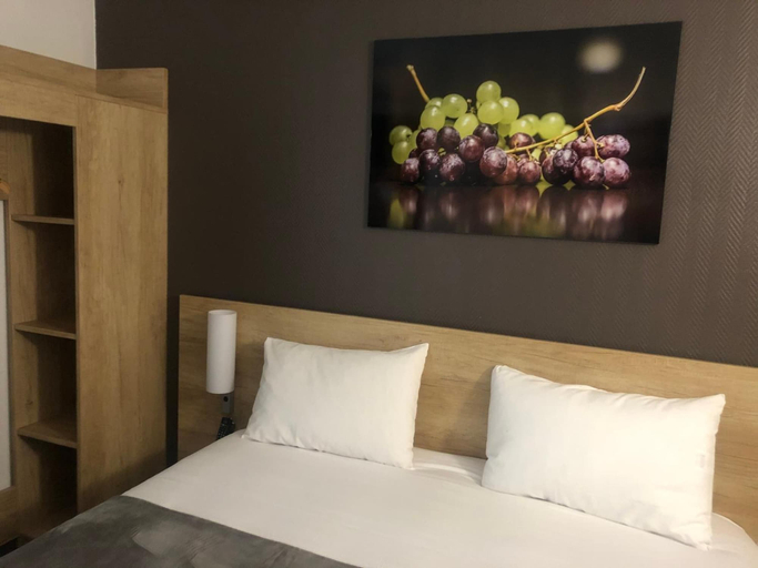 Bedroom 2, Hôtel Wood Inn Bordeaux Aeroport, Gironde