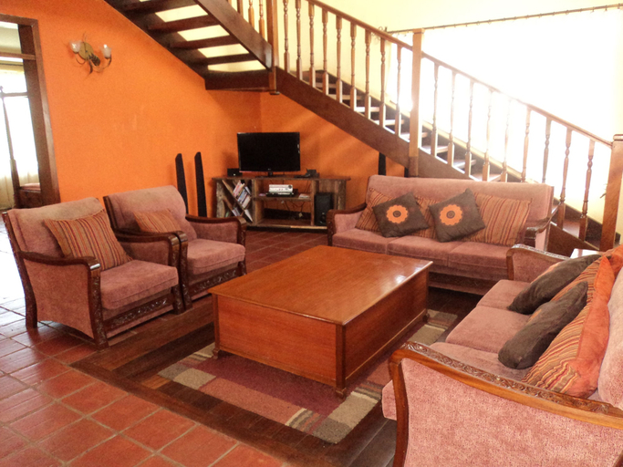 Others 4, Sangare Gardens, Kieni