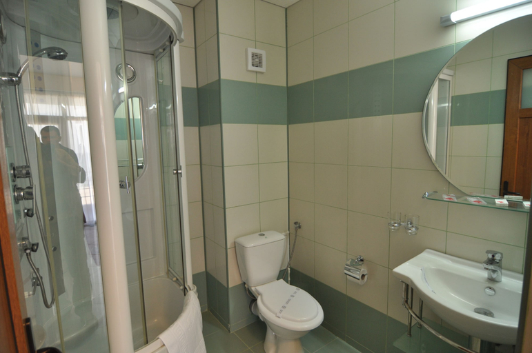 Bathroom, Blue Beach Studios, Constanta
