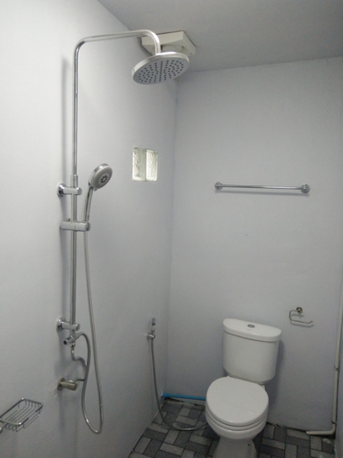 Bathroom 4, Kohmook Seaview Bungalow, Kantrang