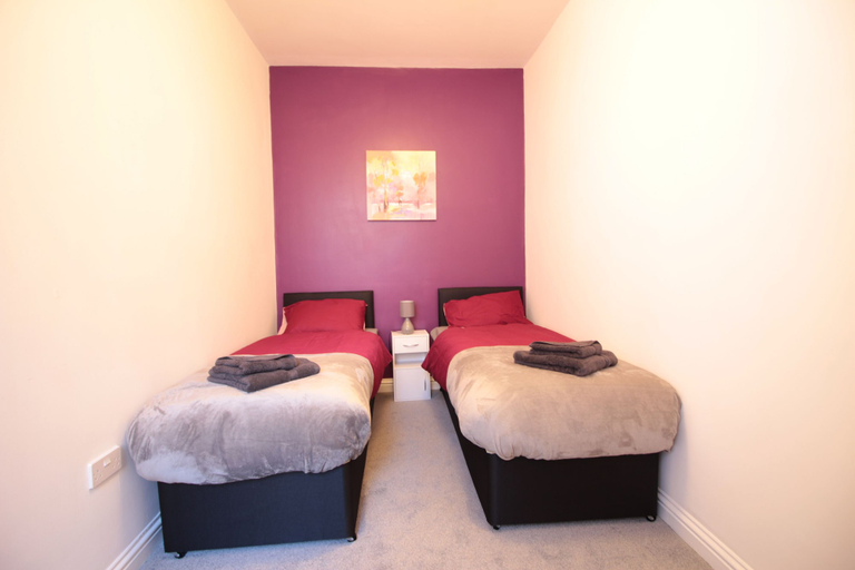 Bedroom 3, Lovely 2-bed Downstairs Apartment, Gateshead