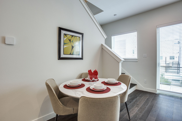 Others 5, Upscale 2 bedroom Dallas TownHome, Dallas