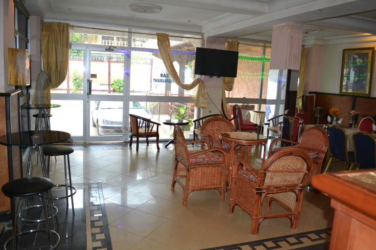 Food & Drinks 4, Hotel Le Diplomate, Mfoundi