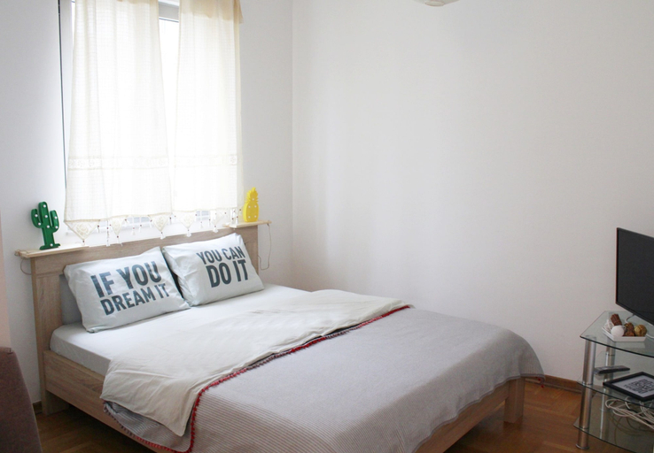 Bedroom, Studio 22 Rozino