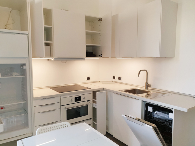 Others 4, Comfortable Apartment in Residential Area, Milano