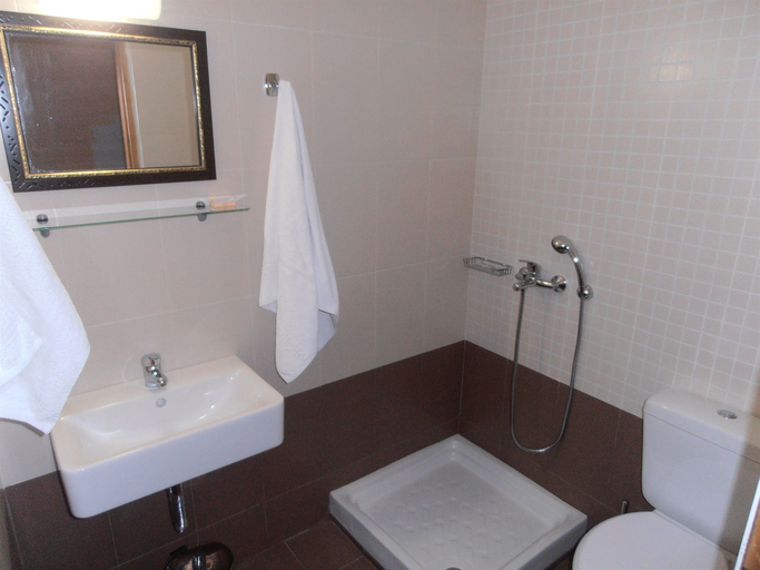 Bathroom 3, Hotel Babis, Crete