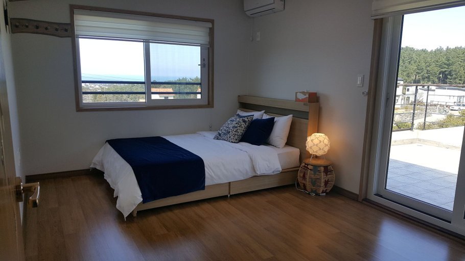 Bedroom 2, Sonangche, Jeju