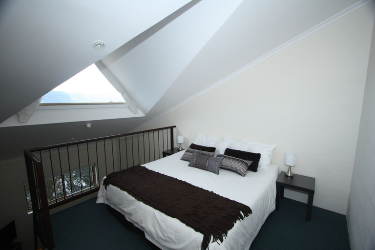 Bedroom 2, Summit Ridge Alpine Lodge, Falls Creek Alpine Resort