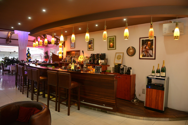 Food & Drinks 5, Nomad Suites Residence, Komo-Mondah