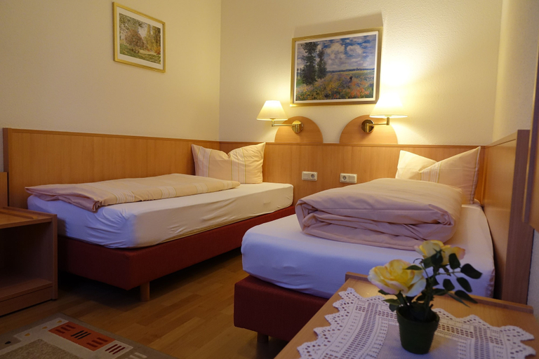 Bedroom 4, Pension Am Nicolaiplatz, Harz