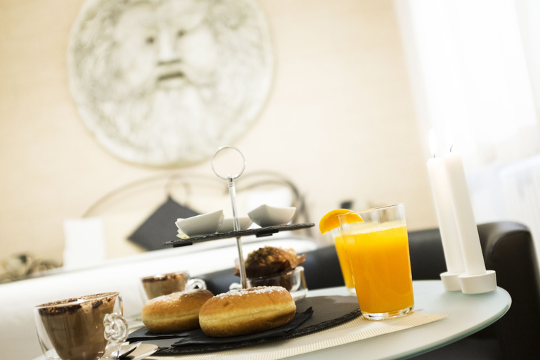 Food & Drinks 5, Mirabilia Guest House, Rome