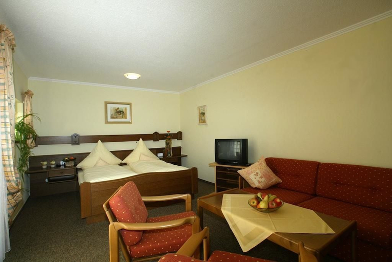 Bedroom 2, Pension St. Georg Mit Moststüberl, Passau
