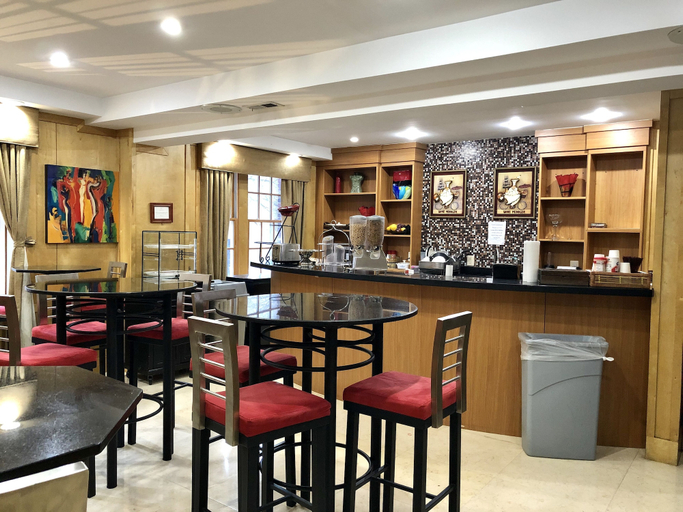 Food & Drinks 5, The Eldon Luxury Suites, Washington D.C.