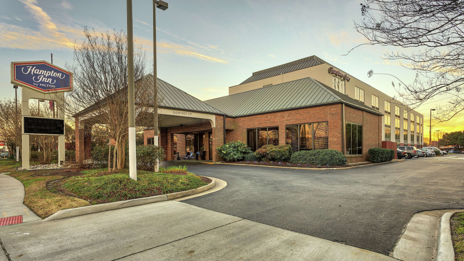 Exterior & Views 2, Hampton Inn Norfolk-Naval Base, Norfolk