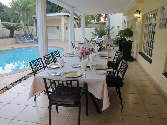 Food & Drinks 5, La Baruné Guest House, Mopani
