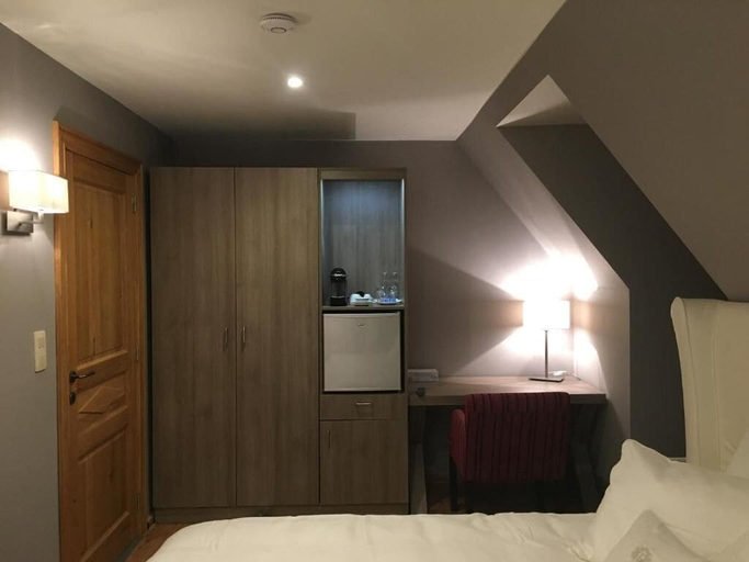 Bedroom 4, De Gouden Klokke, West-Vlaanderen