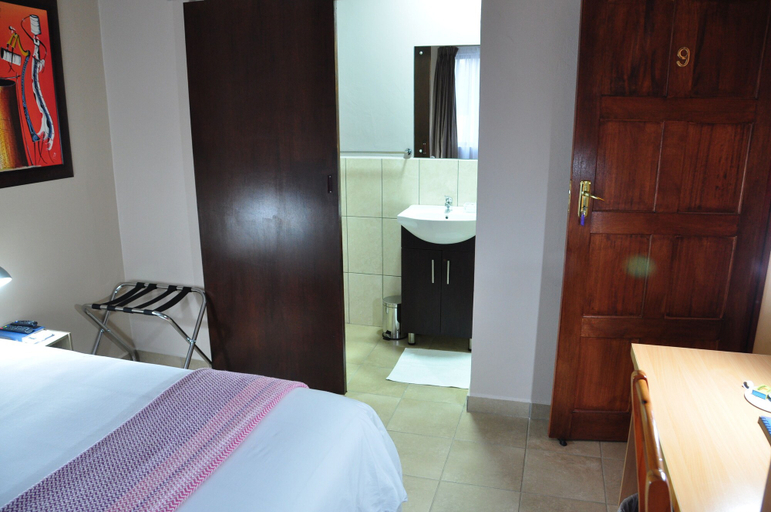 Bedroom 4, Woodpecker's Inn, Ekurhuleni