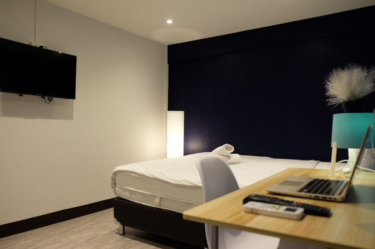 Bedroom 6