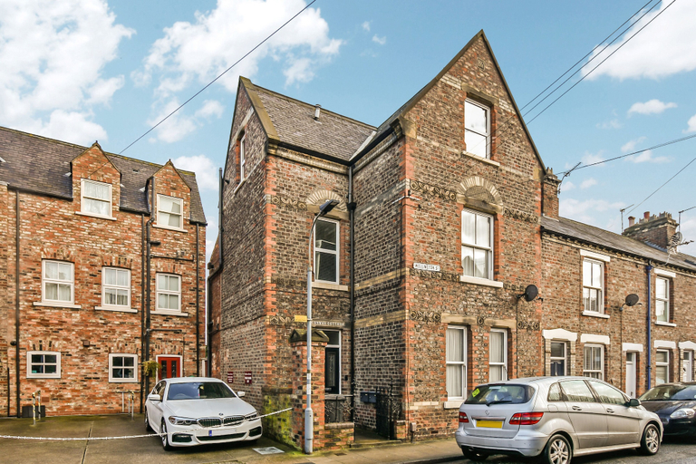 Exterior & Views, Conway Cottages, York
