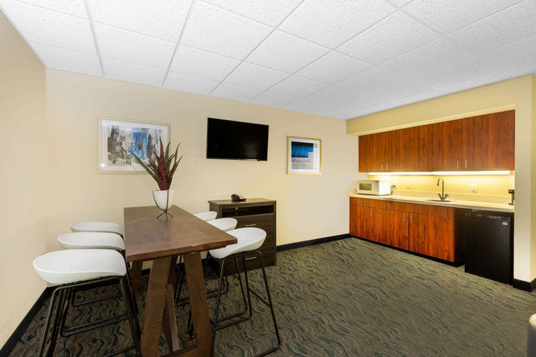 Others 5, Baymont by Wyndham Des Moines Airport, Polk