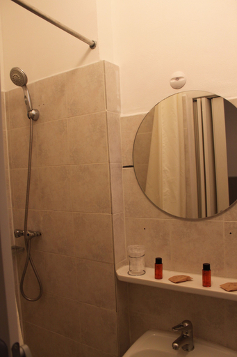 Bathroom 4, Hôtel Danemark, Alpes-Maritimes