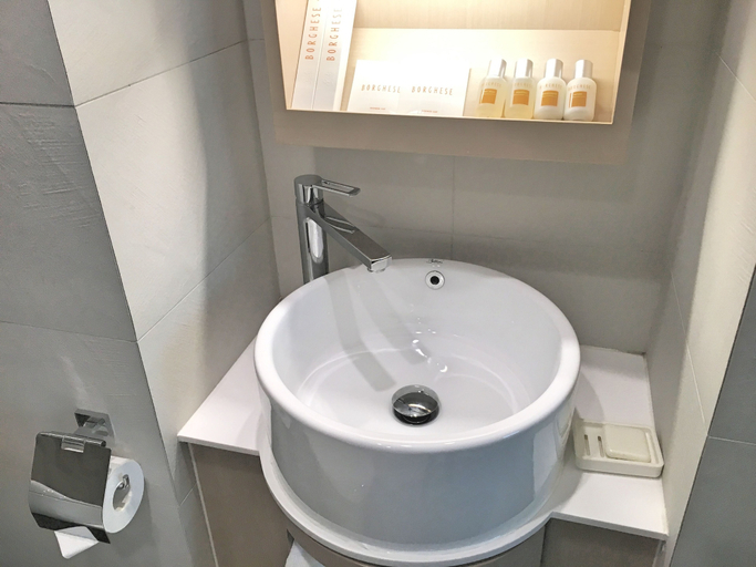 Bathroom 4, Sohotel, Hong Kong Island
