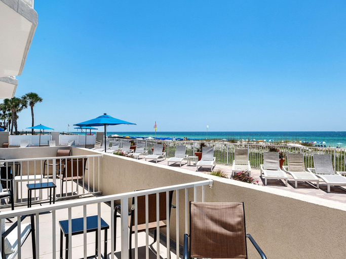 Others 5, Sleep Inn On The Beach, Baldwin