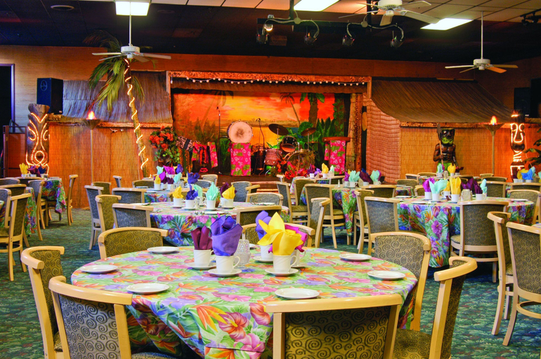 Food & Drinks 5, Tiki Resort, Warren