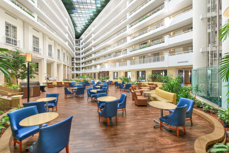 Food & Drinks 5, Embassy Suites by Hilton Alexandria Old Town, Alexandria
