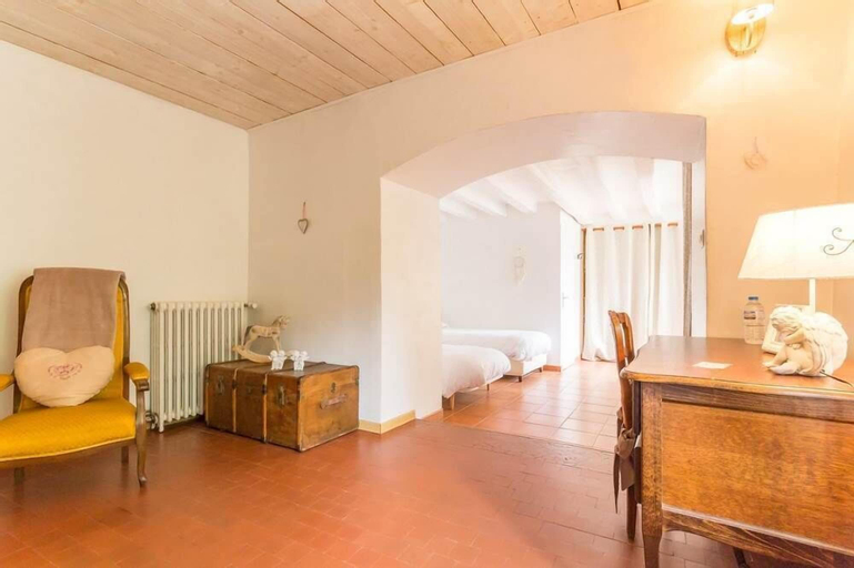 Bedroom 3, La Pouillyzotte, Nièvre