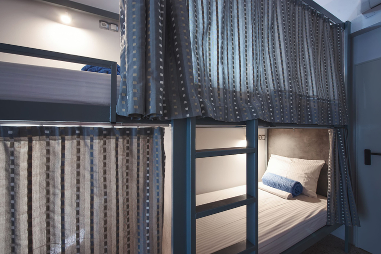 Bedroom 4, Bedbox Hostel, Attica