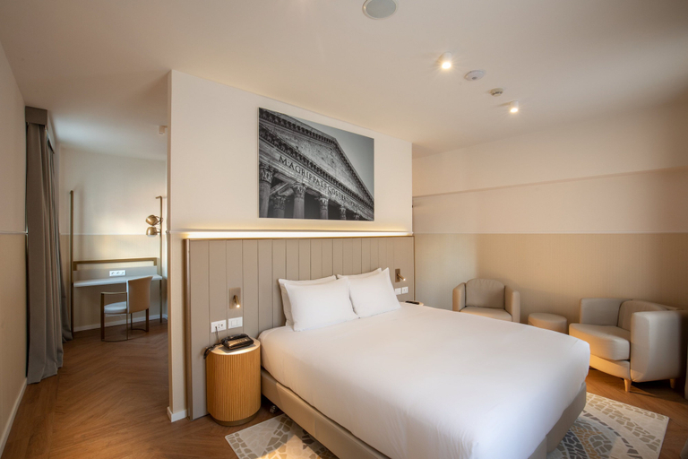 Bedroom 2, Cosmopolita Rome Colosseum, Tapestry Collection by Hilton, Roma