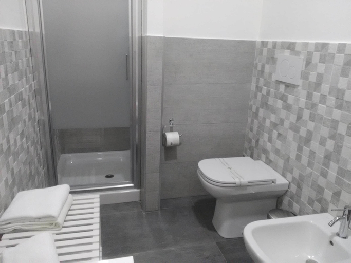 Bathroom 4, B&B La Grotta, Catania