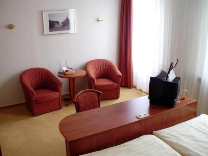 Bedroom 4, Hotel Royal Elmshorn, Pinneberg