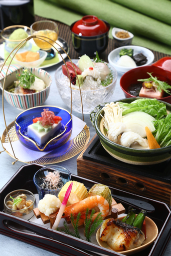 Food & Drinks 8