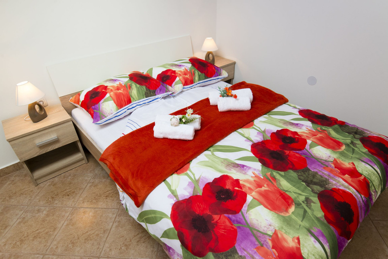 Bedroom 2, Apartments Villa Nona, Umag